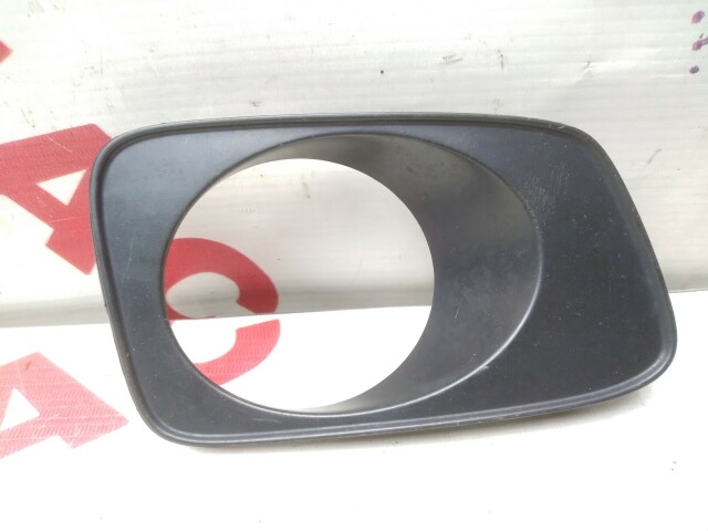 Оправа туманки TOYOTA Corolla Axio 