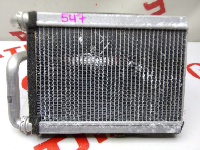 Радиатор печки TOYOTA Ist 
