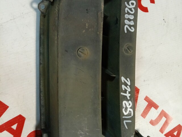 Заглушка в бампер TOYOTA Avensis 