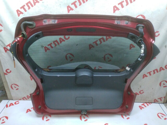 Дверь багажника NISSAN Juke 