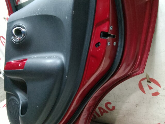 Дверь NISSAN Juke 