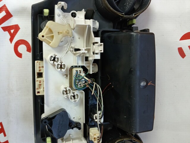 Блок управления печкой и кондиционером TOYOTA Vitz 