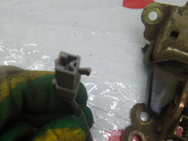 Замок багажника TOYOTA Sprinter 