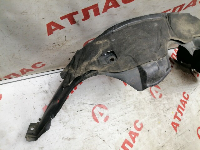 Подкрылок TOYOTA Ist 