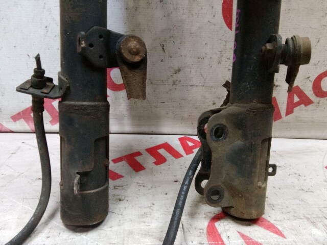 Стойка TOYOTA Corolla 