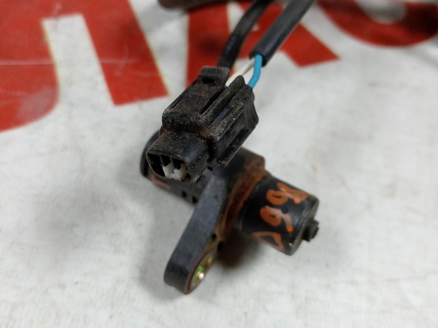 Датчик ABS TOYOTA Ist 