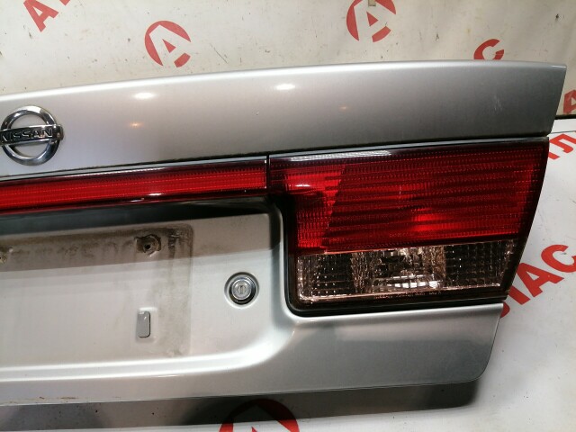 Крышка багажника NISSAN Sunny 