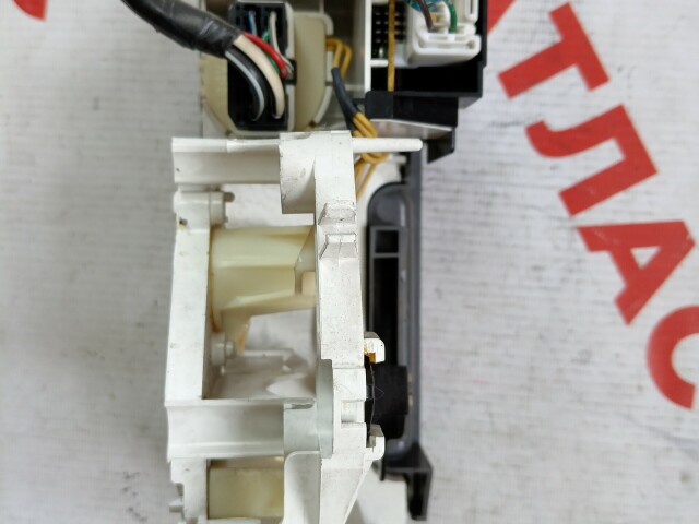 Блок управления печкой и кондиционером TOYOTA Corolla Spacio 