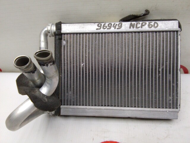 Радиатор печки TOYOTA Ist 