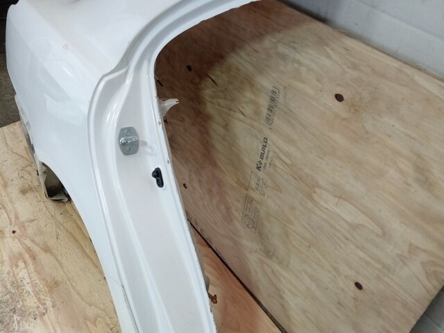 Крыло заднее TOYOTA Avensis 