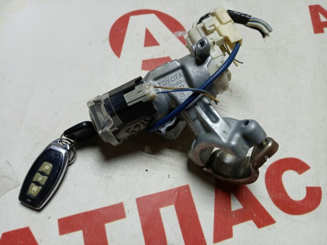 Замок зажигания TOYOTA Ist 