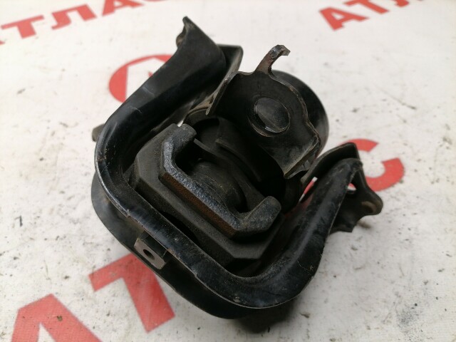 Подушка ДВС TOYOTA Vitz 2SZ-FE