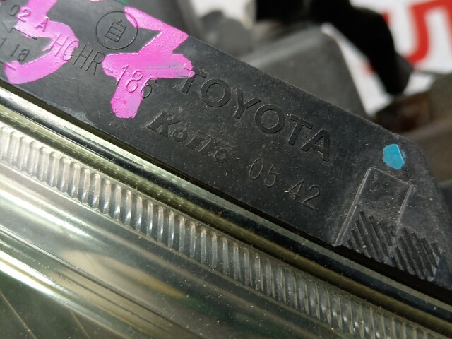 Фара TOYOTA Avensis 