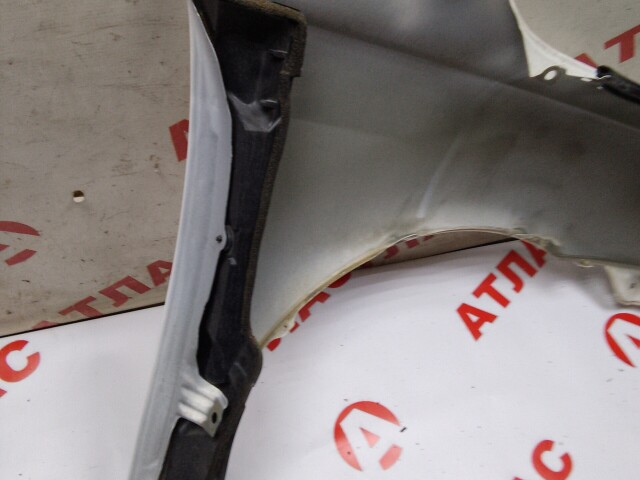 Крыло TOYOTA Avensis 