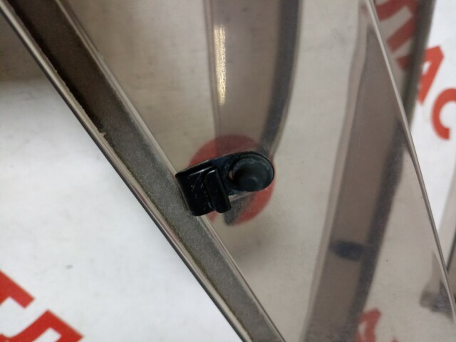 Ветровик TOYOTA Vitz 