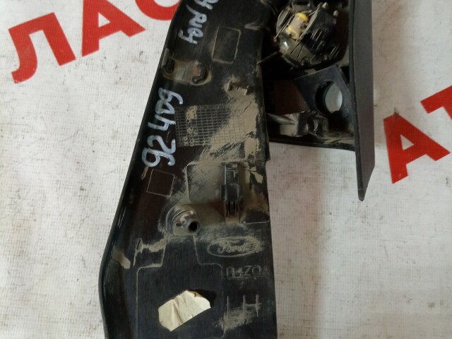 Уголок двери FORD Focus II 