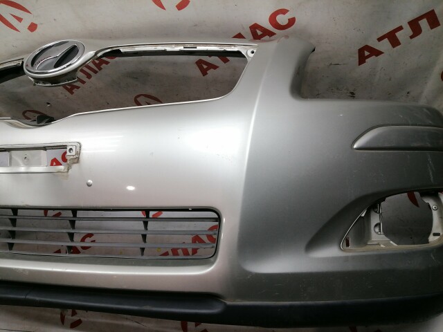 Бампер передний TOYOTA Avensis 