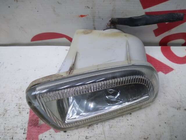 Туманка TOYOTA Caldina 