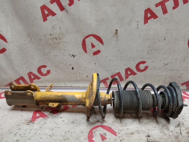 Стойка TOYOTA Sprinter 