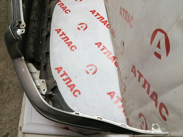 Бампер передний TOYOTA Avensis 