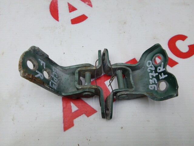 Кронштейны двери TOYOTA Vitz 