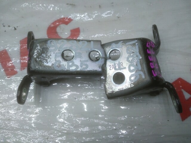 Кронштейны двери HONDA Freed 