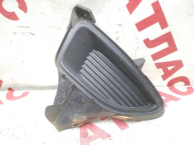 Заглушка в бампер TOYOTA Corolla 