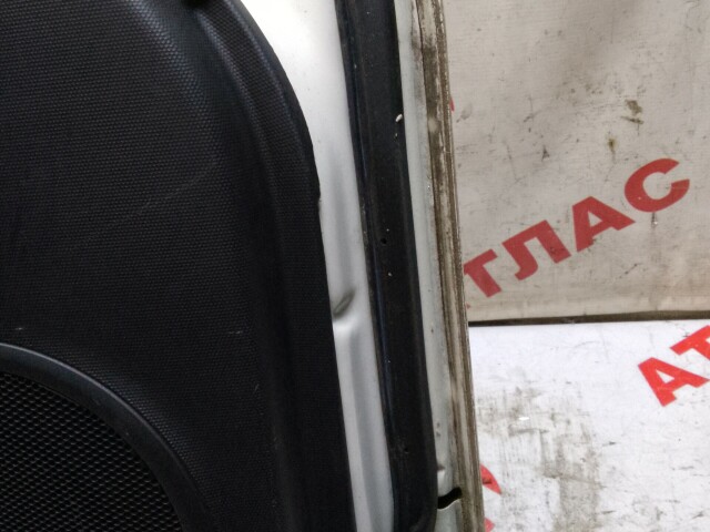 Дверь TOYOTA Ist 