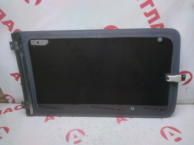 Стекло HONDA Stepwgn 