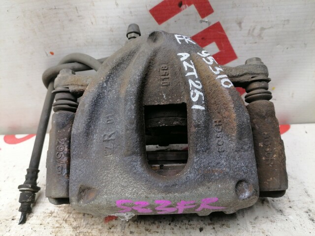 Суппорт TOYOTA Avensis 