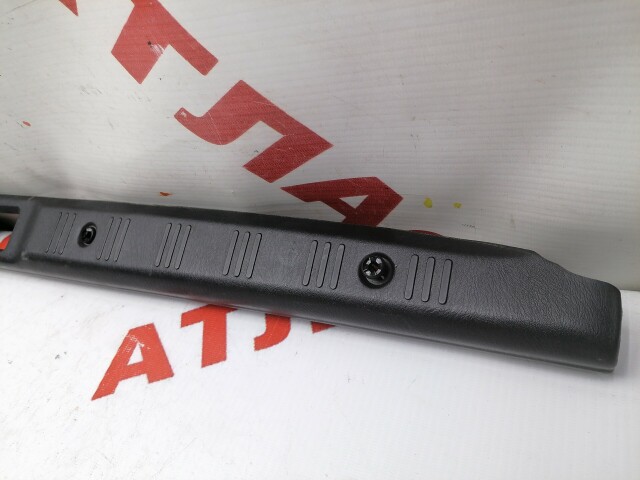 Накладка замка багажника NISSAN Sunny 