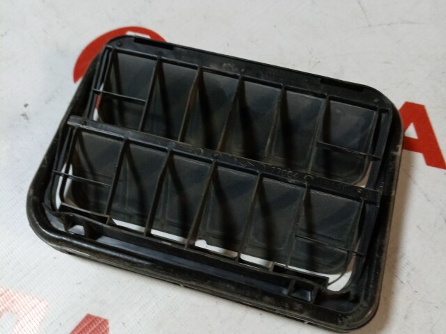 Клапан вентиляции крыла RENAULT Duster 