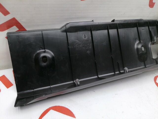 Накладка замка багажника NISSAN Primera 