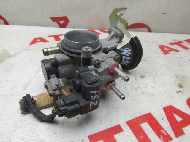 Дроссельная заслонка TOYOTA Platz 1SZ-FE