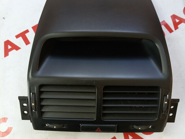 Решетка вентиляции салона SUZUKI Escudo 