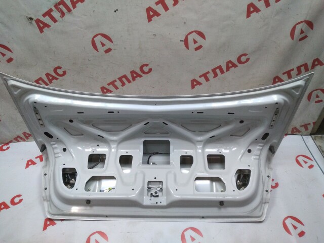 Крышка багажника NISSAN Sunny 