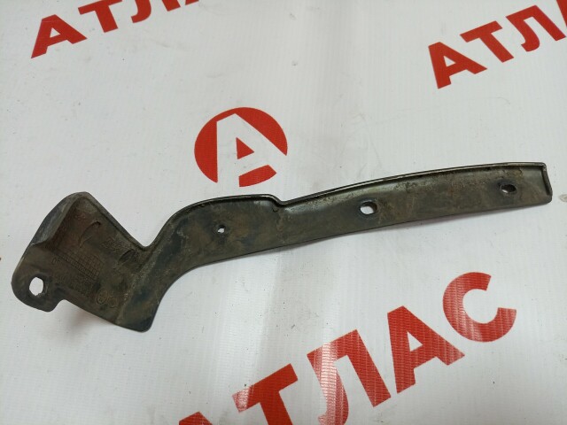 Подкрылок NISSAN Bluebird Sylphy 