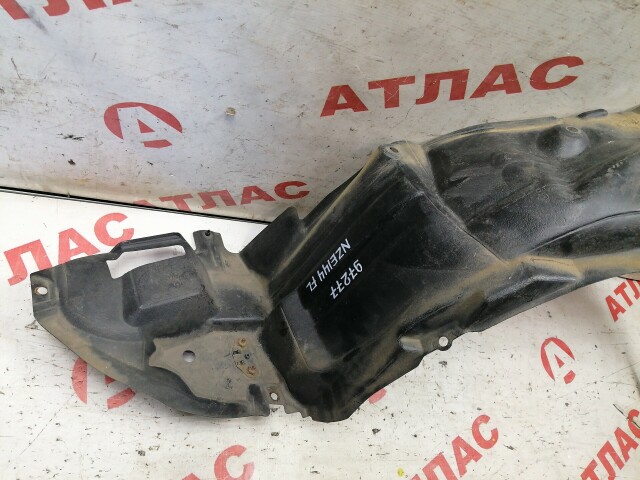 Подкрылок TOYOTA Corolla Fielder 