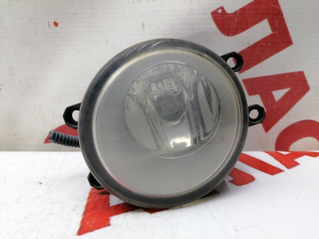 Туманка TOYOTA Corolla Fielder 