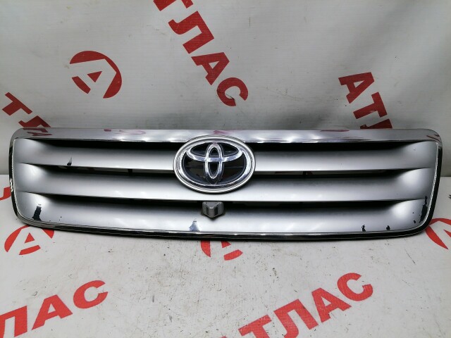 Решетка радиатора TOYOTA Ipsum 