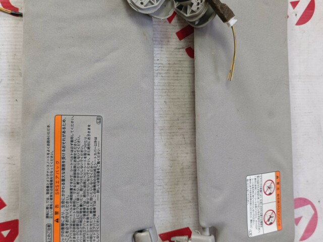 Козырёк TOYOTA Avensis 