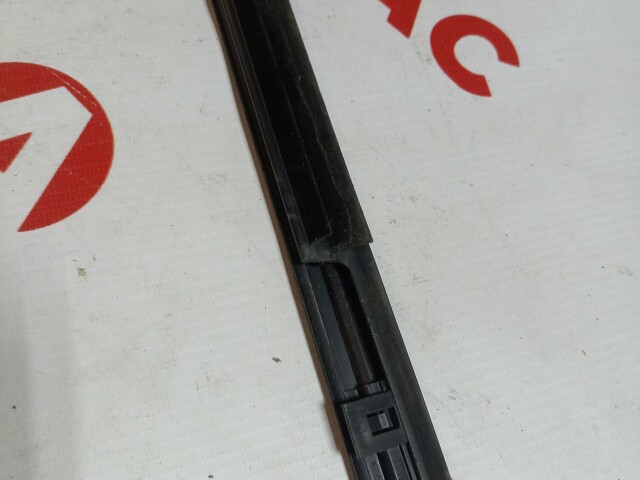 Молдинг стекла NISSAN X-Trail 