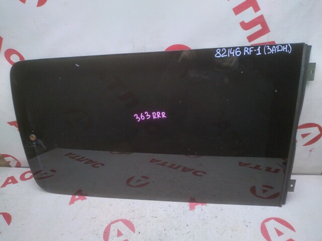 Стекло HONDA Stepwgn 