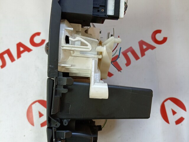 Блок управления печкой и кондиционером TOYOTA Corolla Fielder 