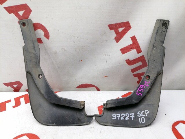 Брызговик TOYOTA Vitz 