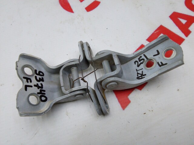 Кронштейны двери TOYOTA Avensis 