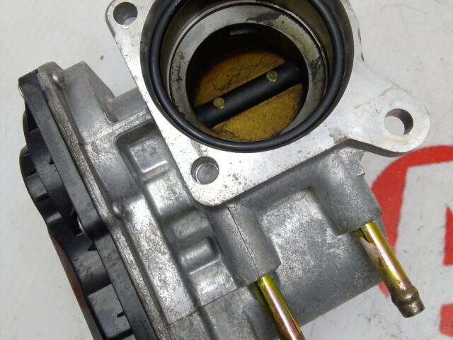 Дроссельная заслонка TOYOTA Vitz 2SZ-FE