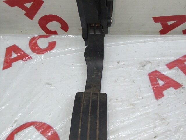 Педаль газа RENAULT Duster 