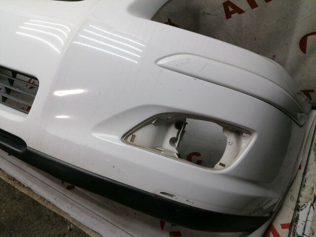 Бампер передний TOYOTA Avensis 