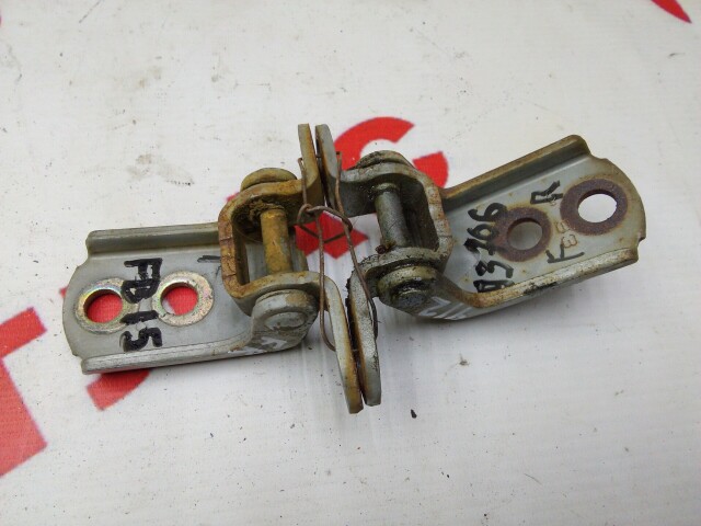 Кронштейны двери NISSAN Sunny 